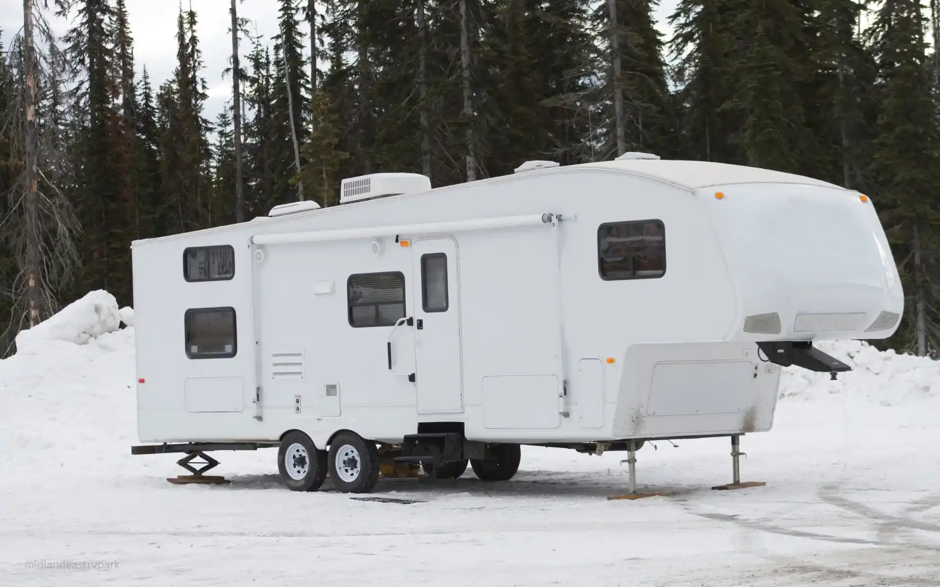 best cold weather rv